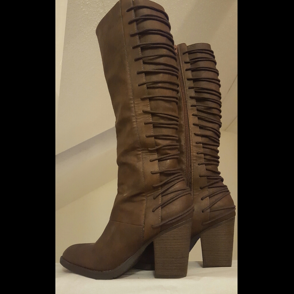 Strappy knee boots